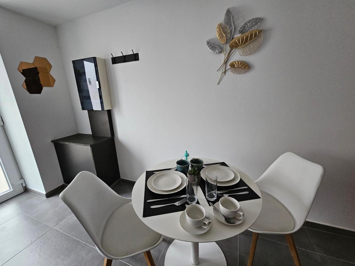 Appart'Hotel Trazegnies Courcelles Exteriör bild