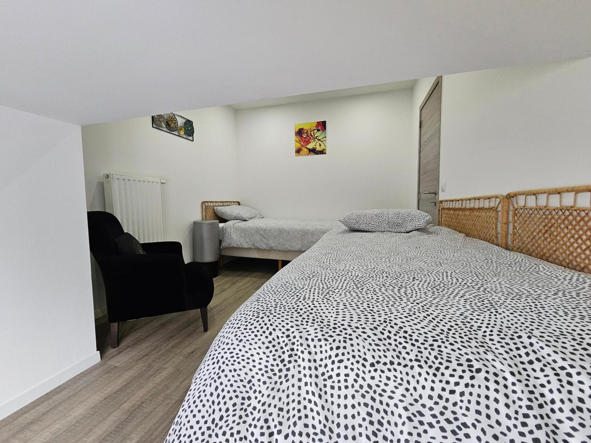 Appart'Hotel Trazegnies Courcelles Exteriör bild